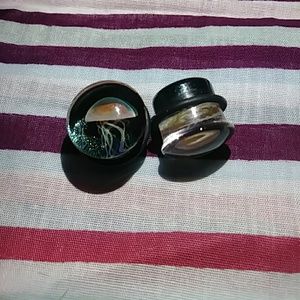 Jellyfish plugs